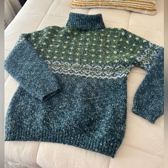 Le Moda Sweaters - EUC Vintage Le Moda Wool Turtleneck